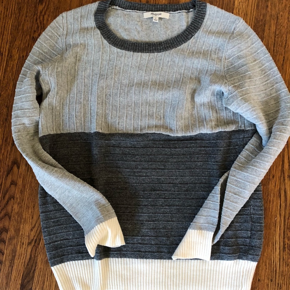 Madeworn grey small sweqtee